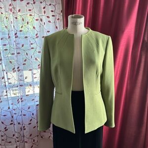 Tahari Arthur S. Levine jacket, green, size 4.